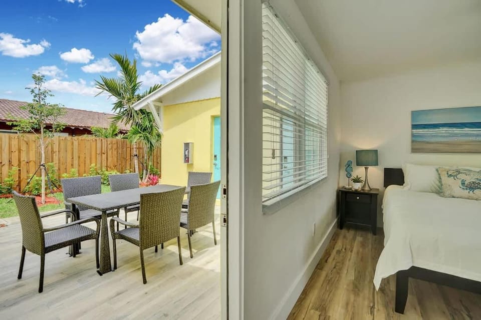 Beach Escape One Block from the Beach Apartment in Pompano Beach