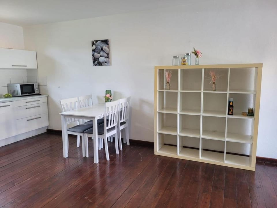 Dining area, minibar, pet friendly, stove