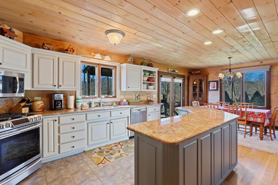 Watauga Flats House in Brushy Fork