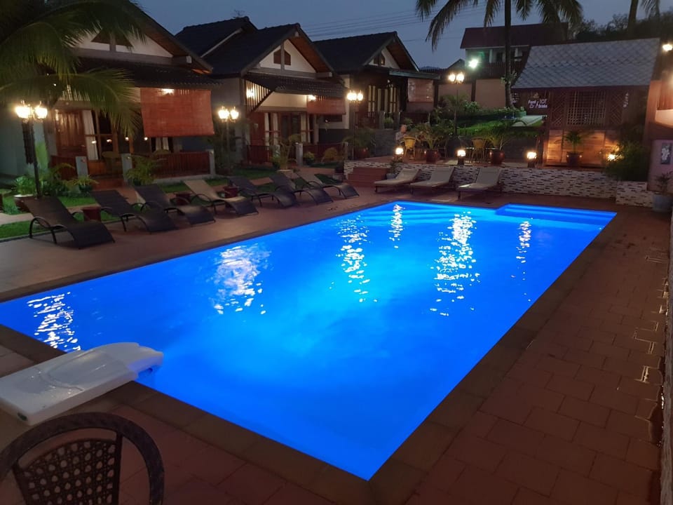 Swimming pool, Swimming pool