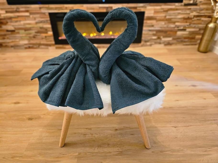 Decorative detail, towels