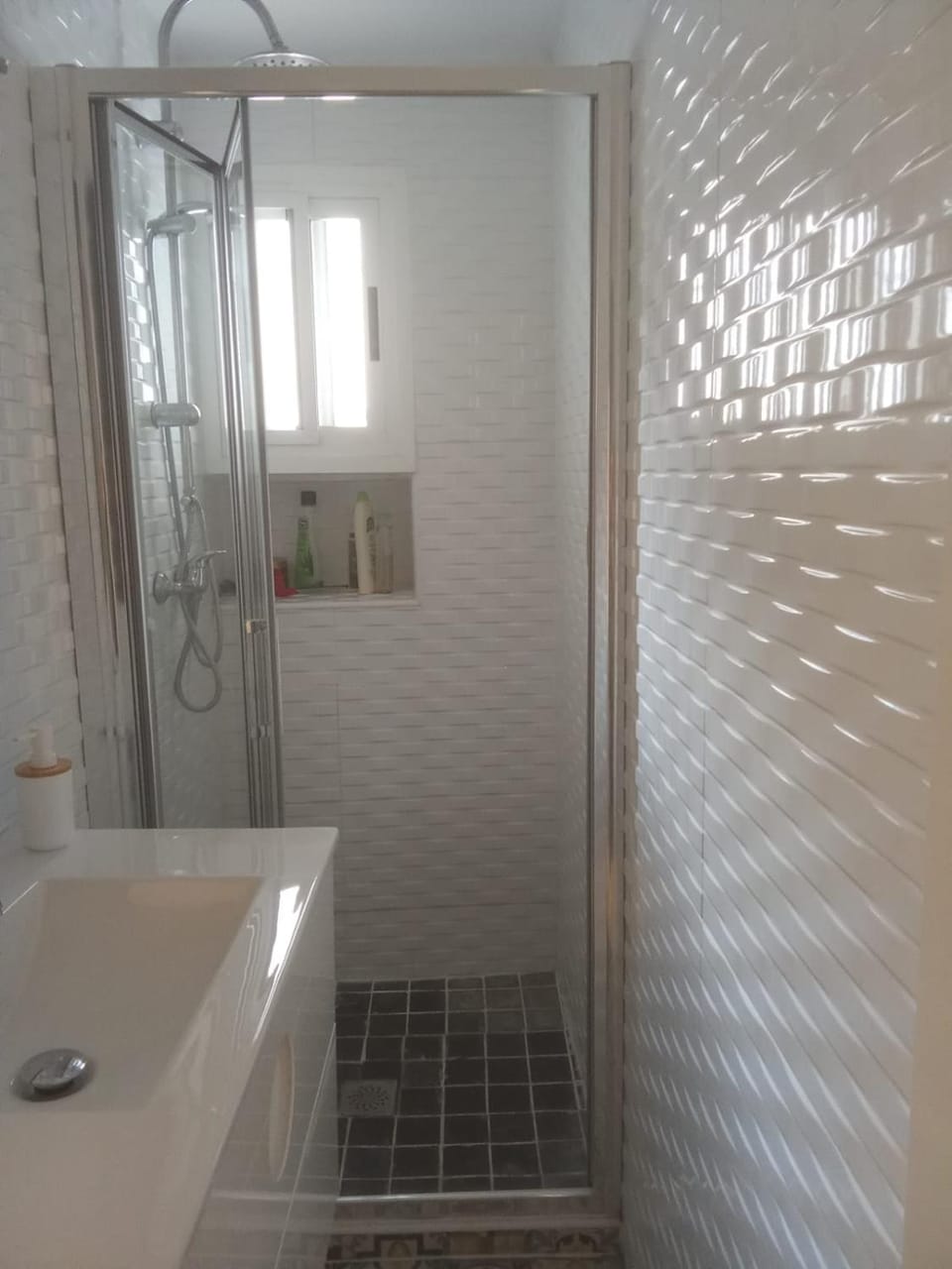 Shower, heating