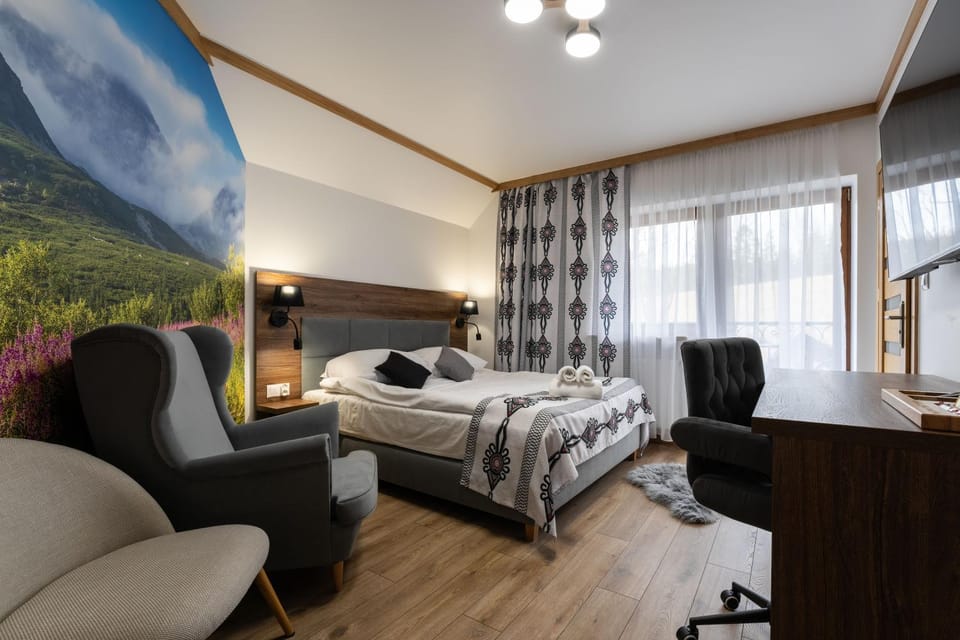 Bed, Photo of the whole room, Bedroom