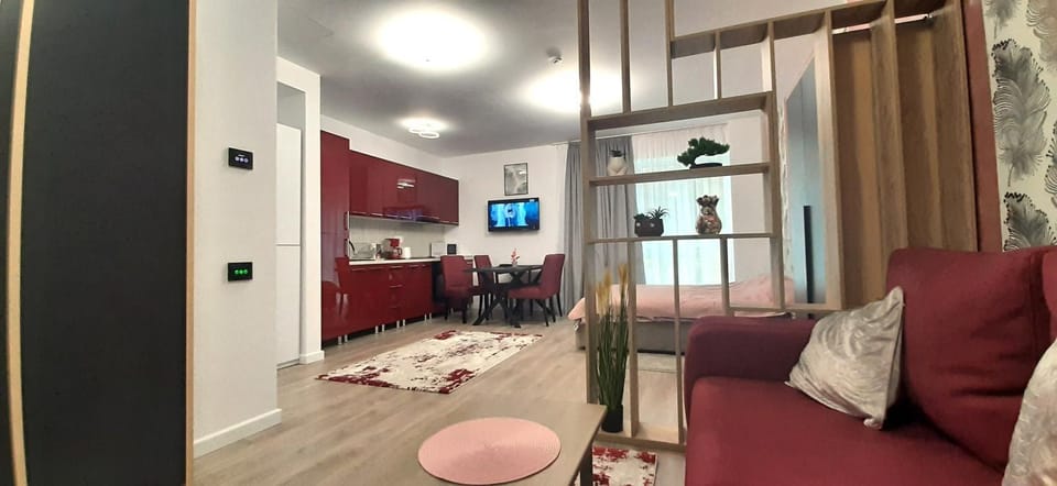 TV and multimedia, Kitchen or kitchenette, Living room, Seating area, Dining area