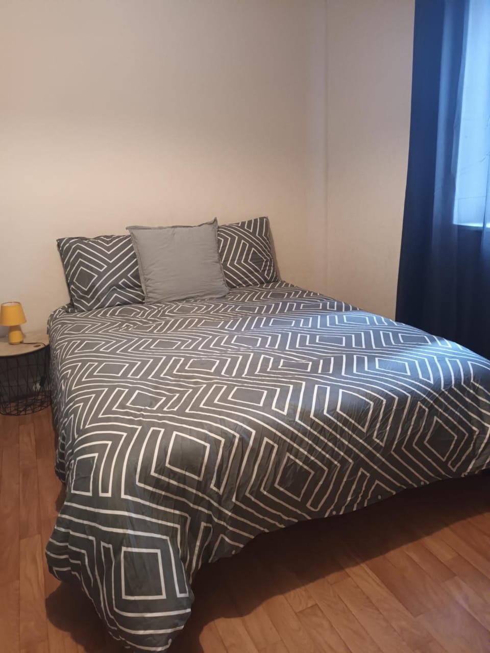 Maison meublée avec parking Apartment in Moulins