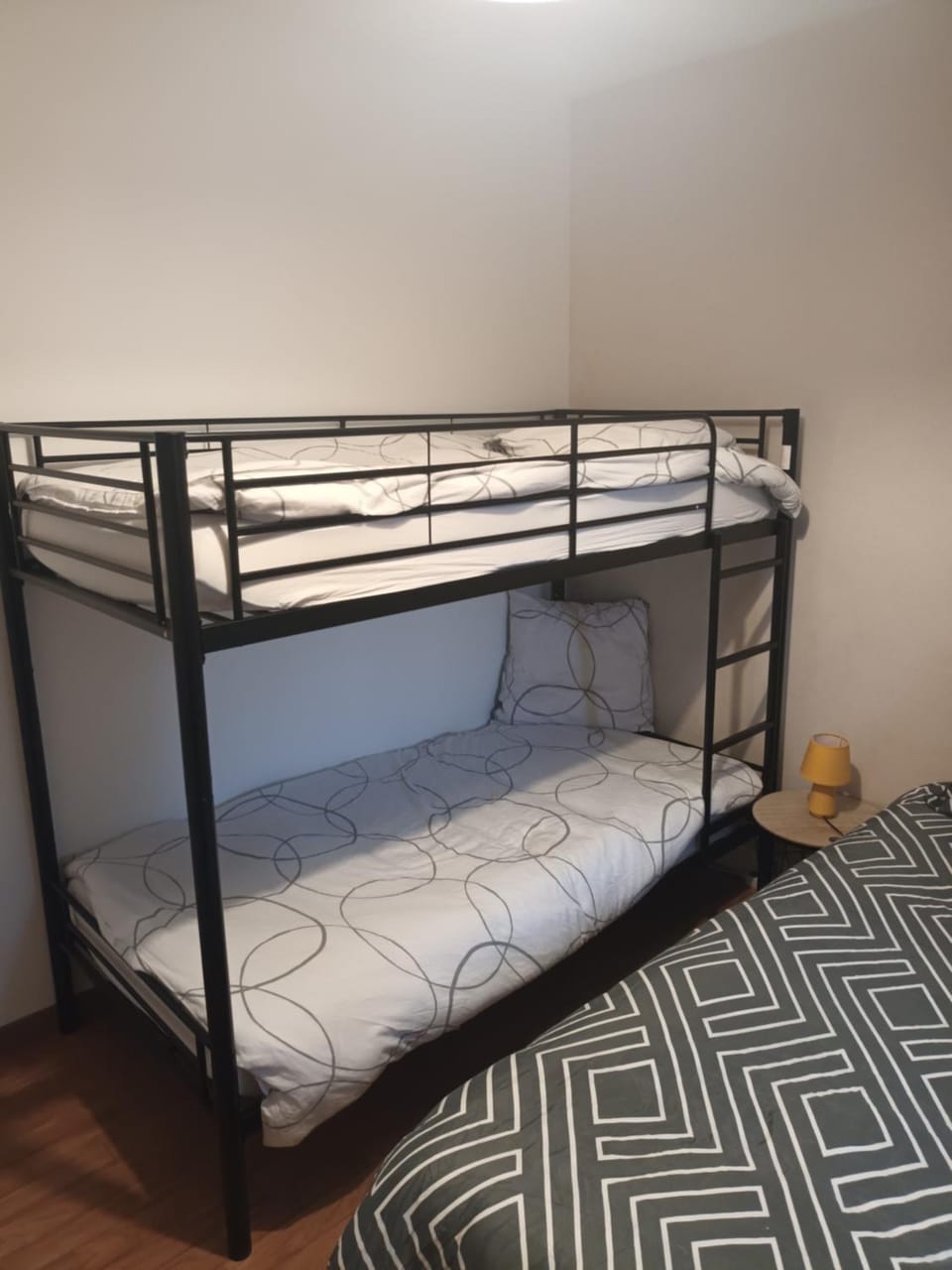 Maison meublée avec parking Apartment in Moulins