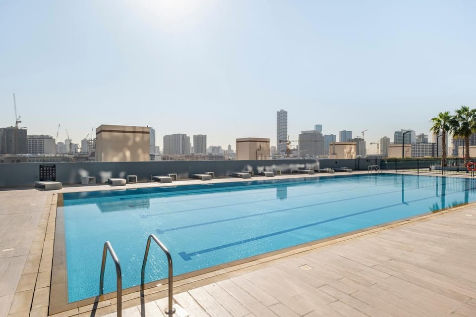 Pool view, Swimming pool, sunbed