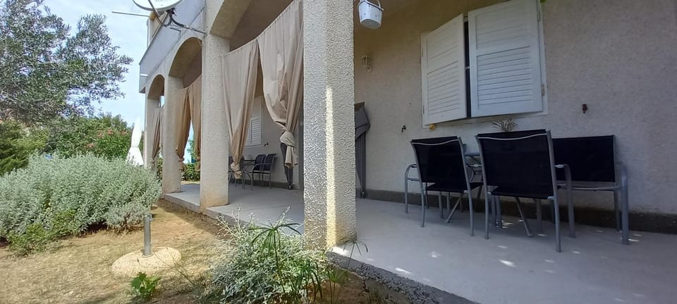 Patio, Garden view
