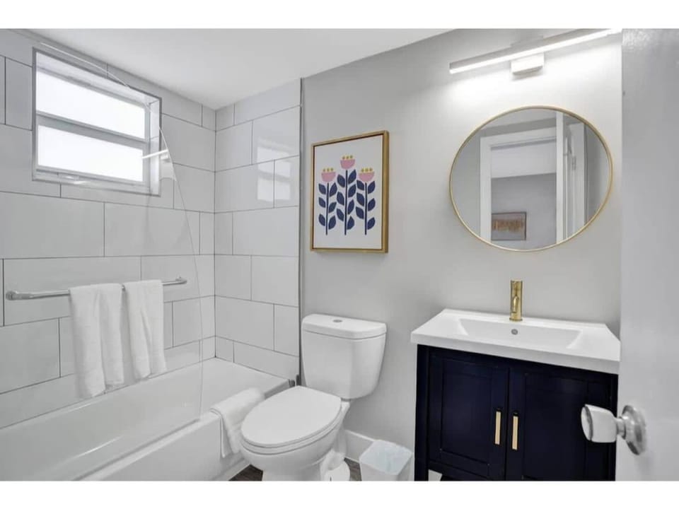 Rustic Retreats Cozy 1BR for 4 guests minutes from Las Olas Apartment in Fort Lauderdale
