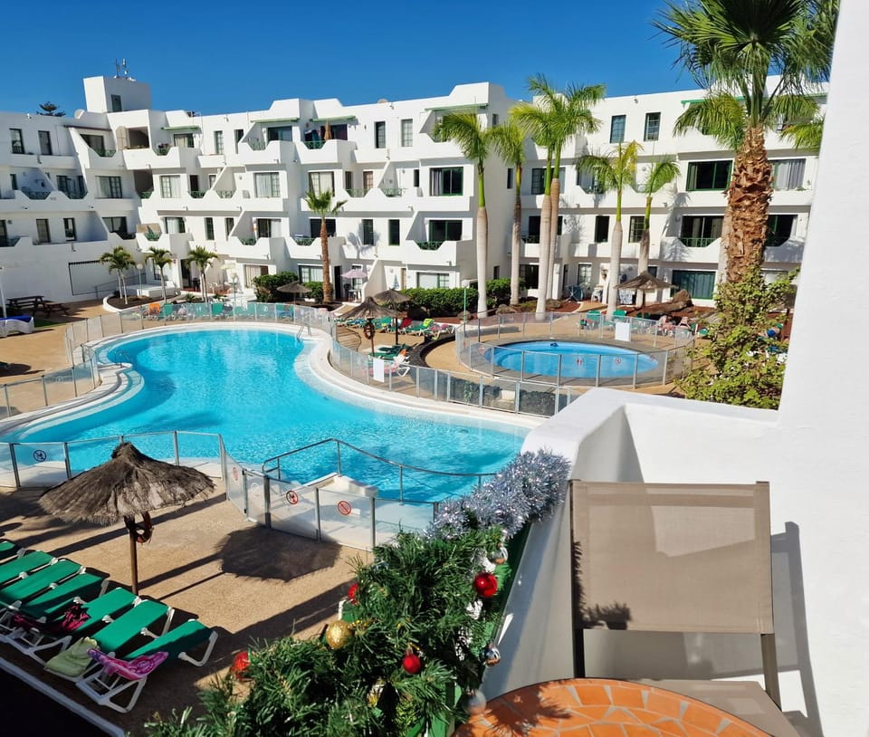 Garden, Balcony/Terrace, Swimming pool