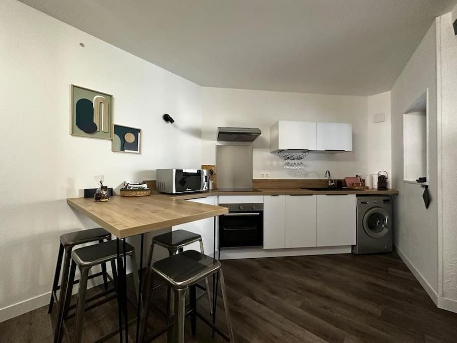 Coffee/tea facilities, Kitchen or kitchenette, Dining area, dishwasher, minibar, pet friendly, stove, toaster, washing machine