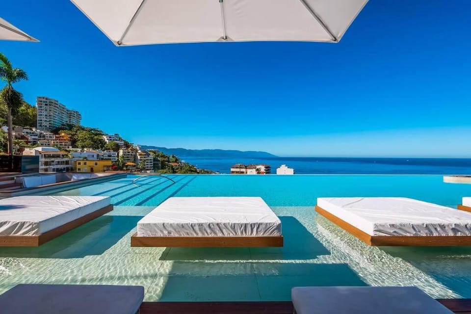 View (from property/room), Swimming pool, Swimming pool