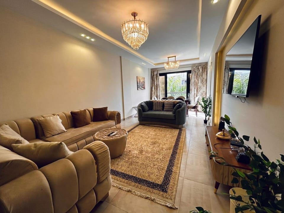 Serene City Stay next to the AUC, New Cairo Apartment in New Cairo City