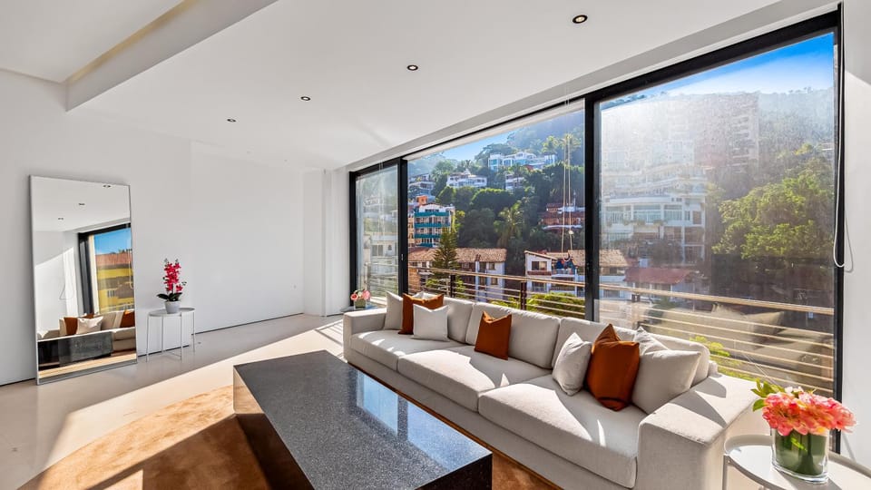 Balcony/Terrace, Living room