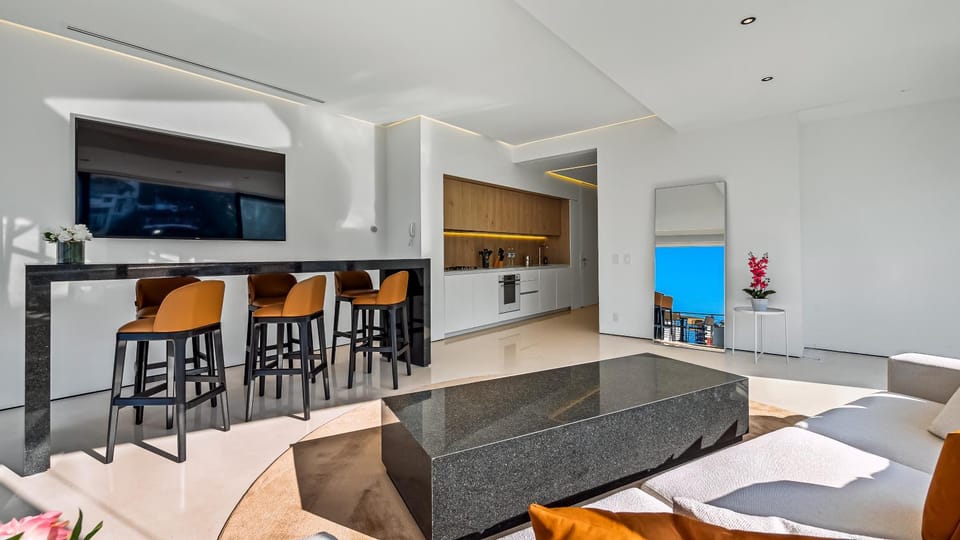 TV and multimedia, Seating area
