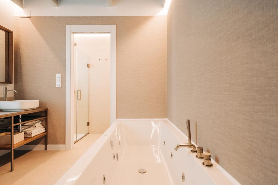 Bathroom, Bath