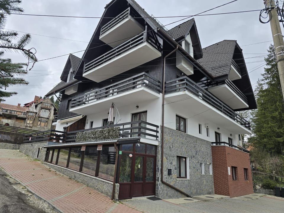 Property building, Street view