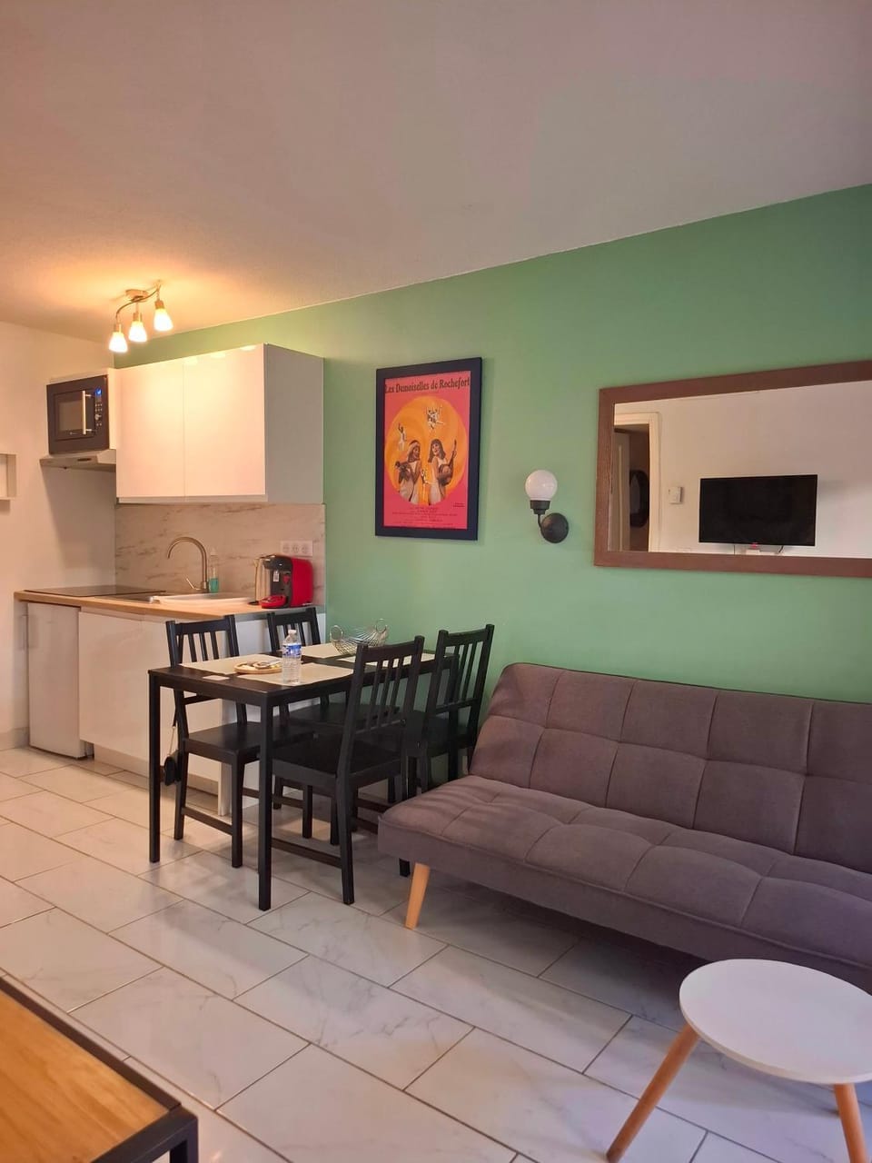 Appartement 3 pièces piscine proche plage et Cannes Apartment in Cannes