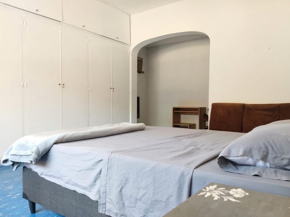 Bed, Photo of the whole room, Bedroom, wardrobe