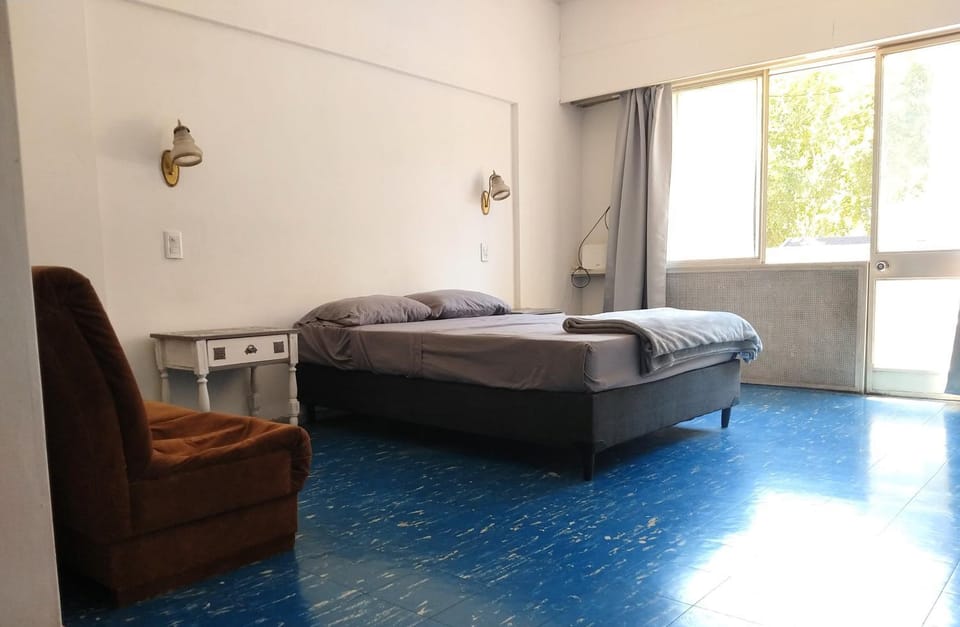 Bed, Living room, Photo of the whole room, Seating area, Bedroom