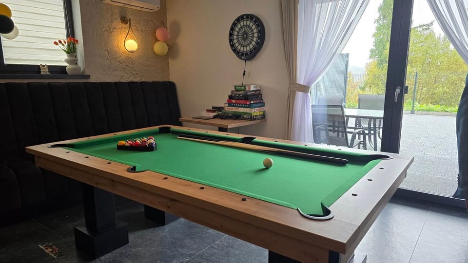 Communal lounge/ TV room, Billiard, fireplace