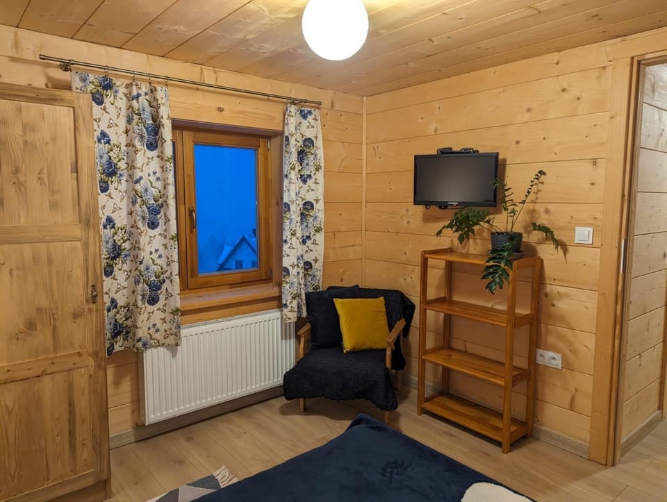 TV and multimedia, Bedroom, internet