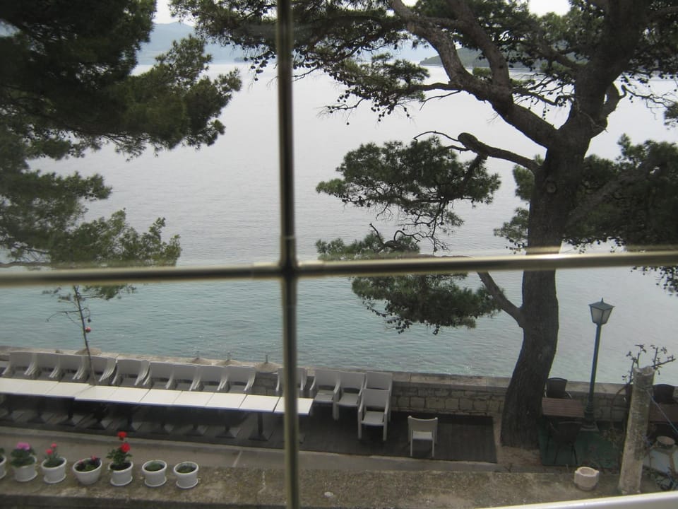 Neighbourhood, Sea view