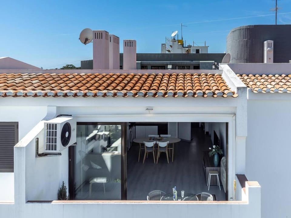Property building, Day, View (from property/room), Balcony/Terrace, Dining area