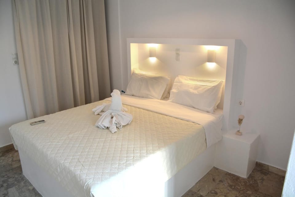 Golden Star Praxitelous Apartment in Islands