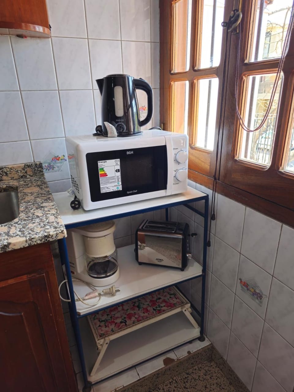 Coffee/tea facilities, minibar, toaster