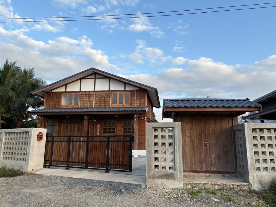 บ้านฮิดะ หางดง House in Thailand