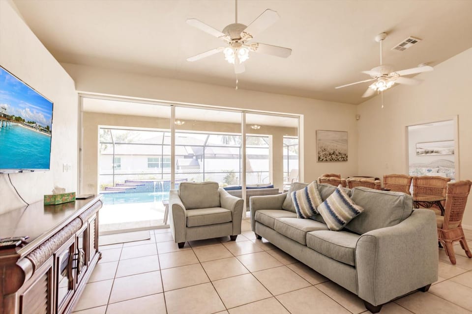 1395 Marco Island House in Marco Island