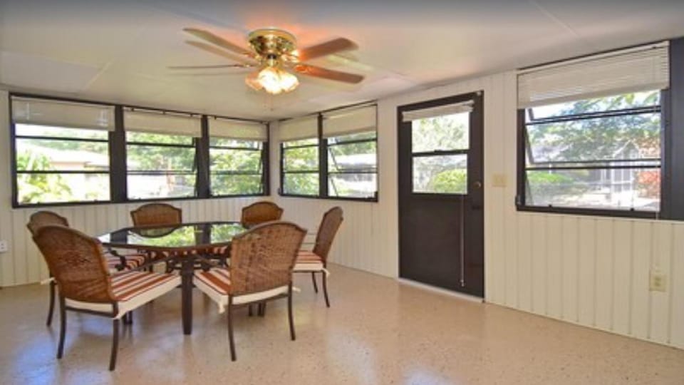 6795 Sarasota House in Lake Sarasota