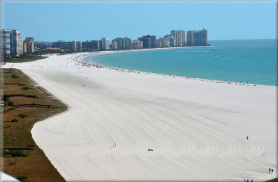 Beachfront South Seas Remodeled Paradise! House in Marco Island