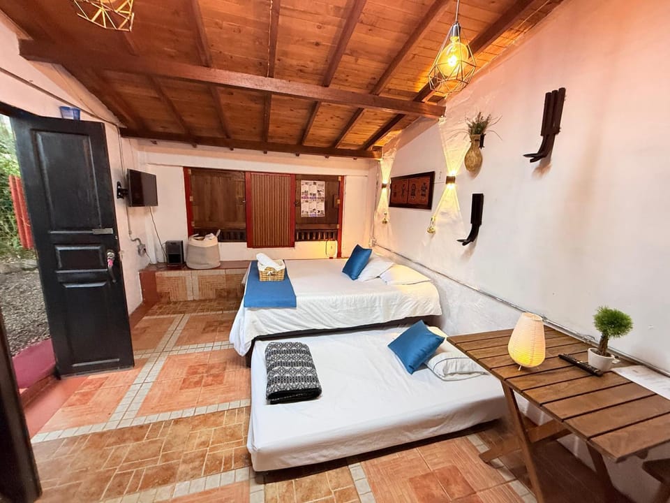 Cabaña & glamping para grupos de 4 a 6 personas, cerca al parque y con avistamiento de aves Apartment in Jardín