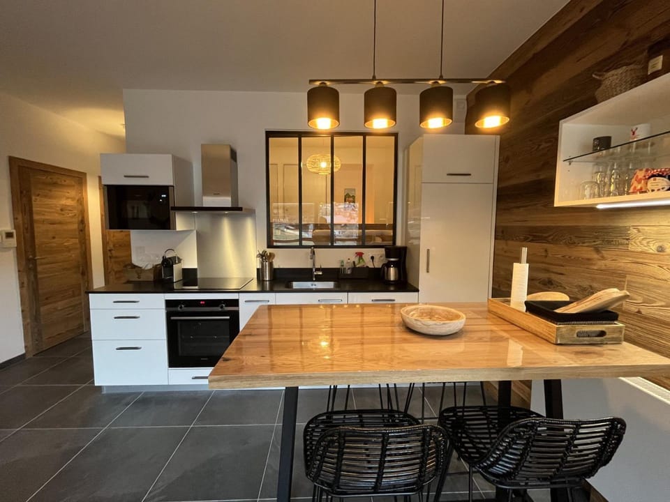Bel appartement 2 pièces, vue vallée, Châtel, 4 pers - FR-1-198-261 Apartment in Châtel