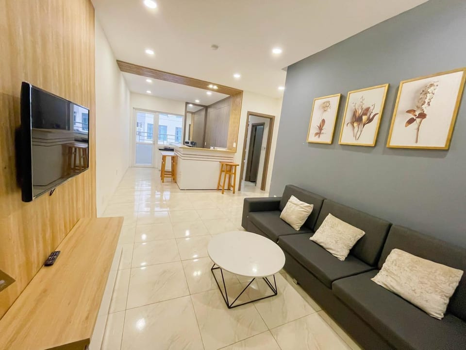 Communal lounge/ TV room, TV and multimedia, Living room, Seating area, Evening entertainment