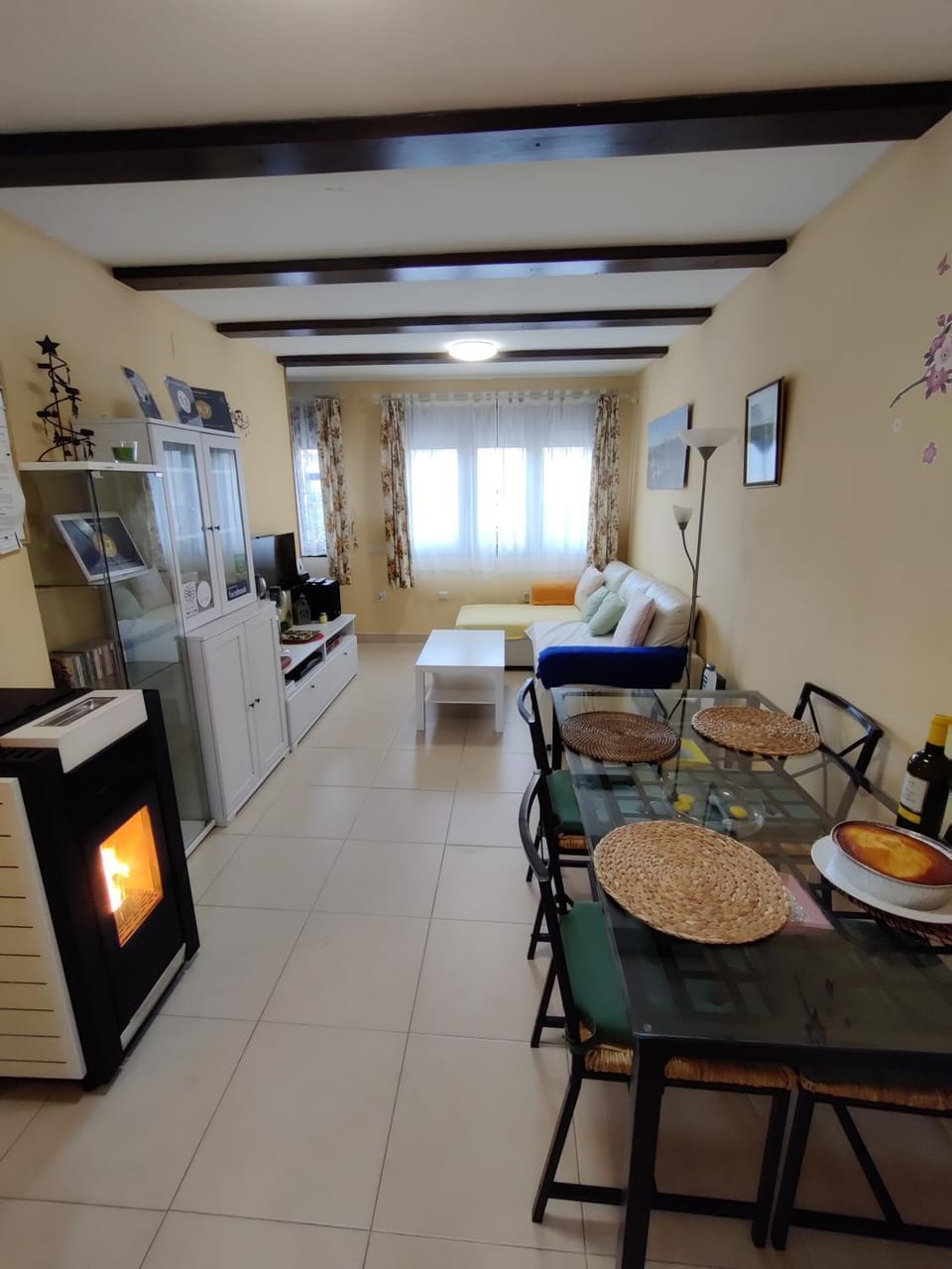 Living room, Dining area