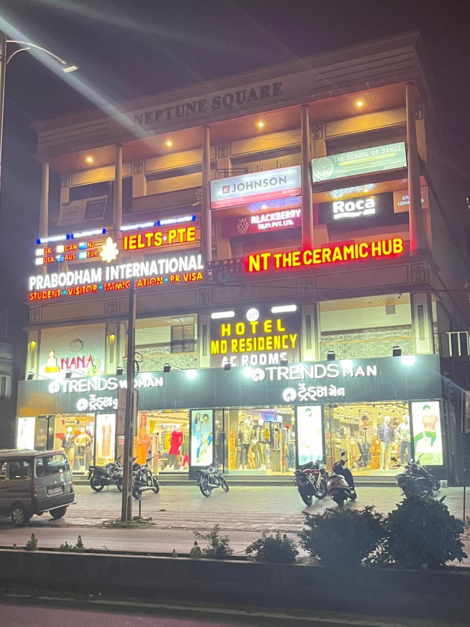Property building, Night, On-site shops, City view, Street view, Location, Parking