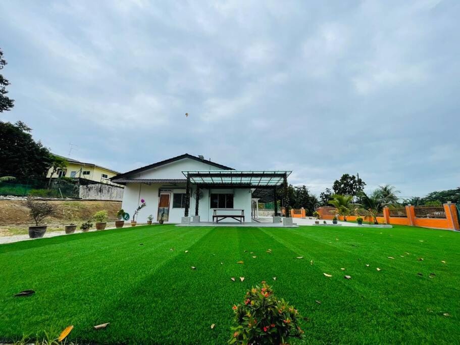 GreenPine Kota Tinggi Homestay House in Johor
