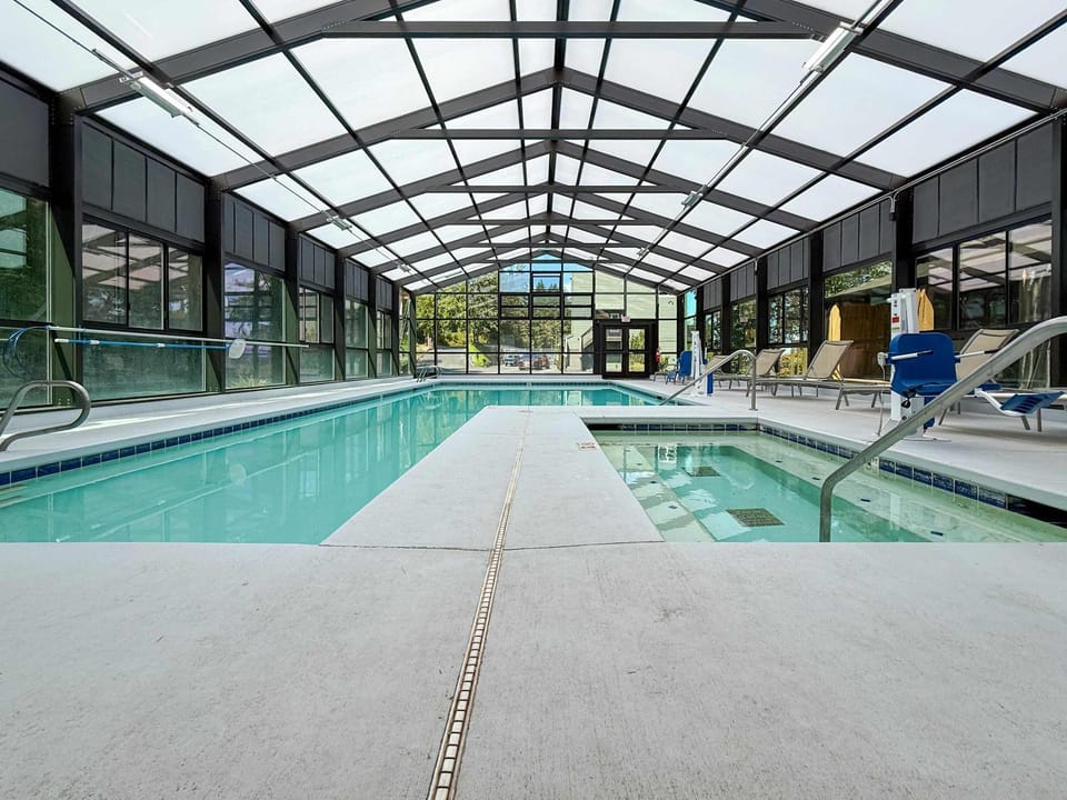 Sq Orca Oasis House in Puget Sound