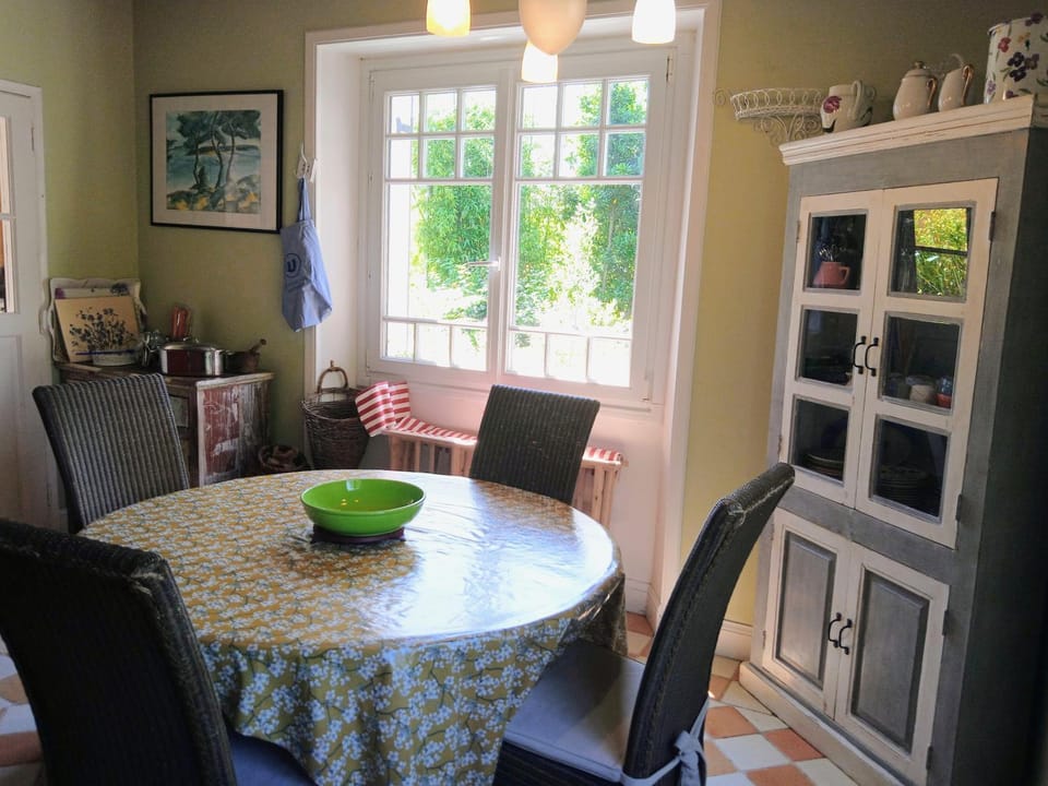 Maison de charme classée 4 étoiles centre ville vannes Garage WIFI Villa in Séné