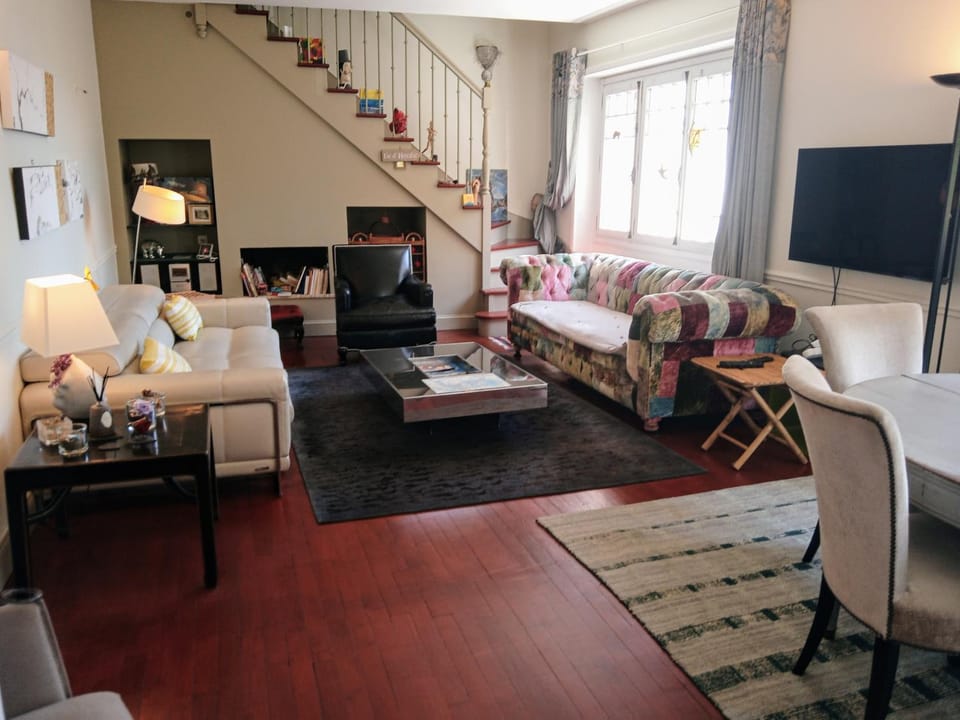 Maison de charme classée 4 étoiles centre ville vannes Garage WIFI Villa in Séné