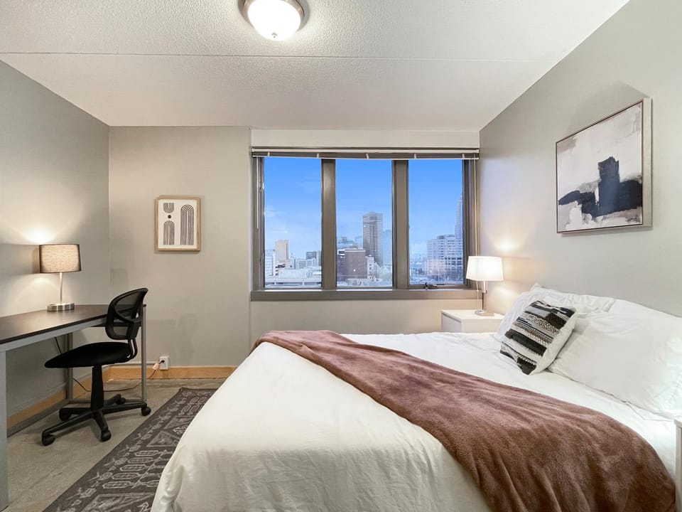 2 BR Short Uber to Dtwn NightlifeRestaurants Apartment in Des Moines