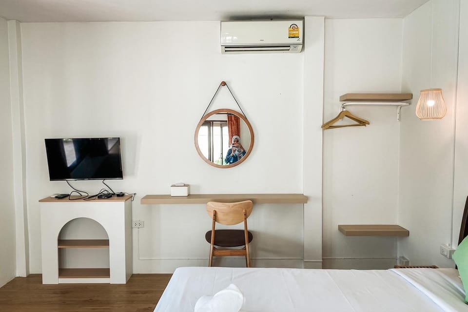 Living room, Bedroom