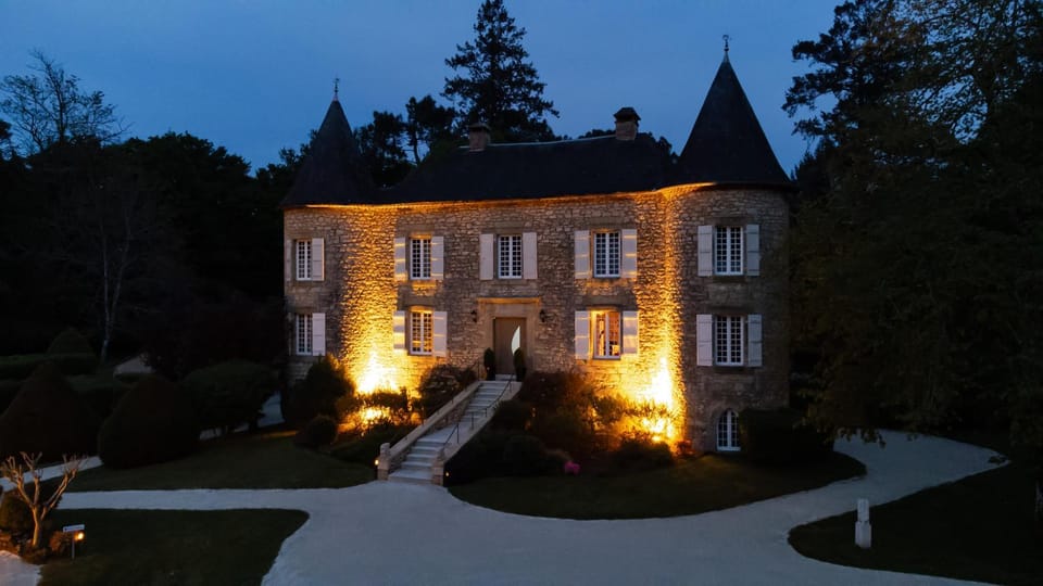 Property building, Night