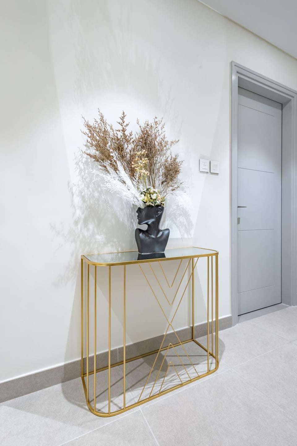 Modern 1 BR with Sea View - Minutes to Dubai Mall, Downtown Dubai Apartment in Dubai
