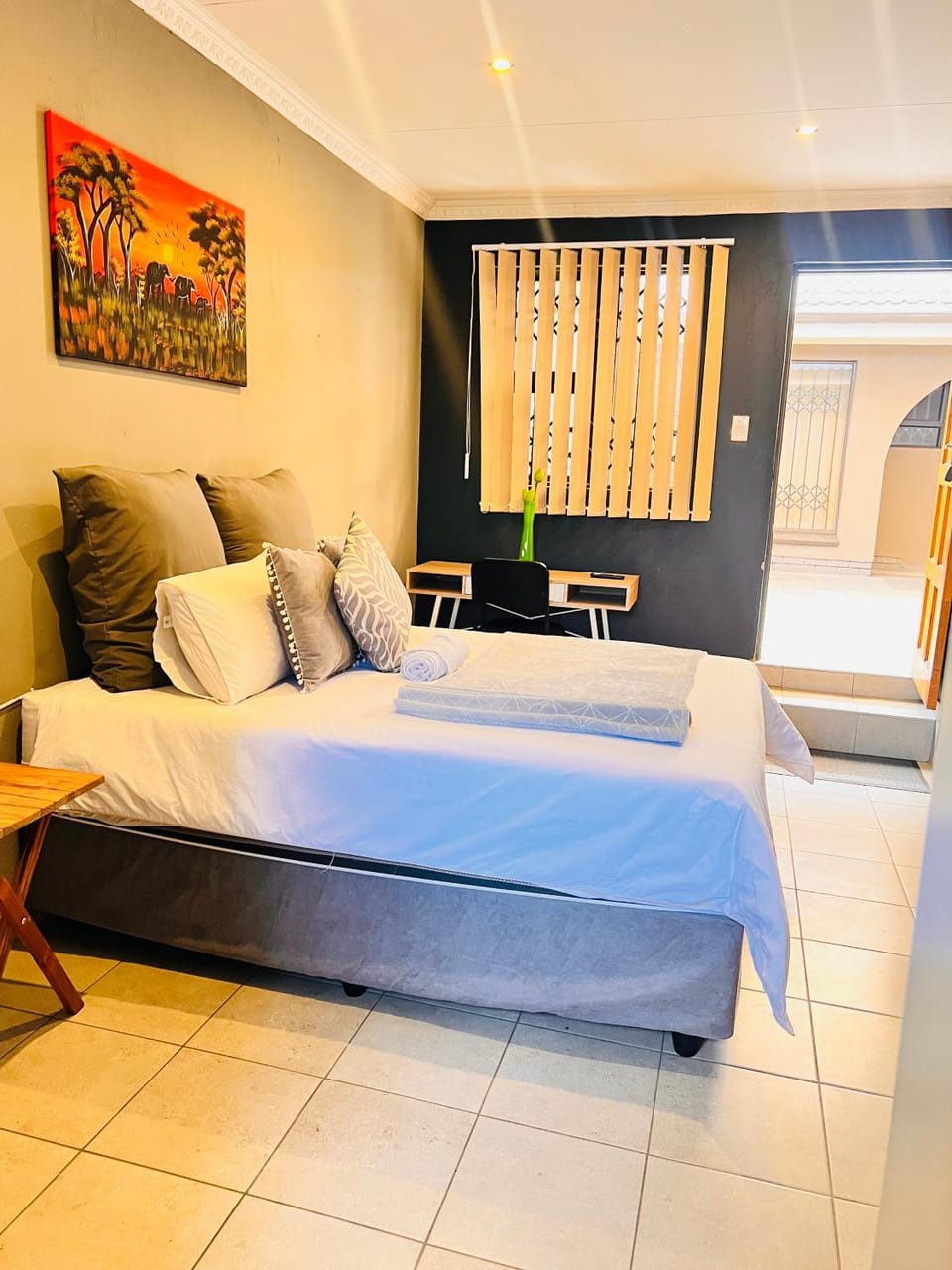 OGL Guesthouse Bed and Breakfast in Gauteng