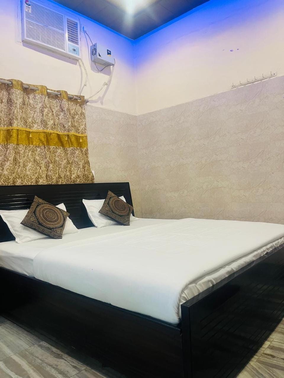 Saroja paying guest house Bed and Breakfast in Varanasi
