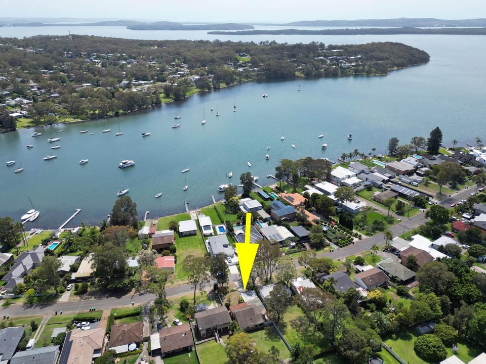 NEW PropertyBreezy Bayside Haven at Brightwaters House in Lake Macquarie